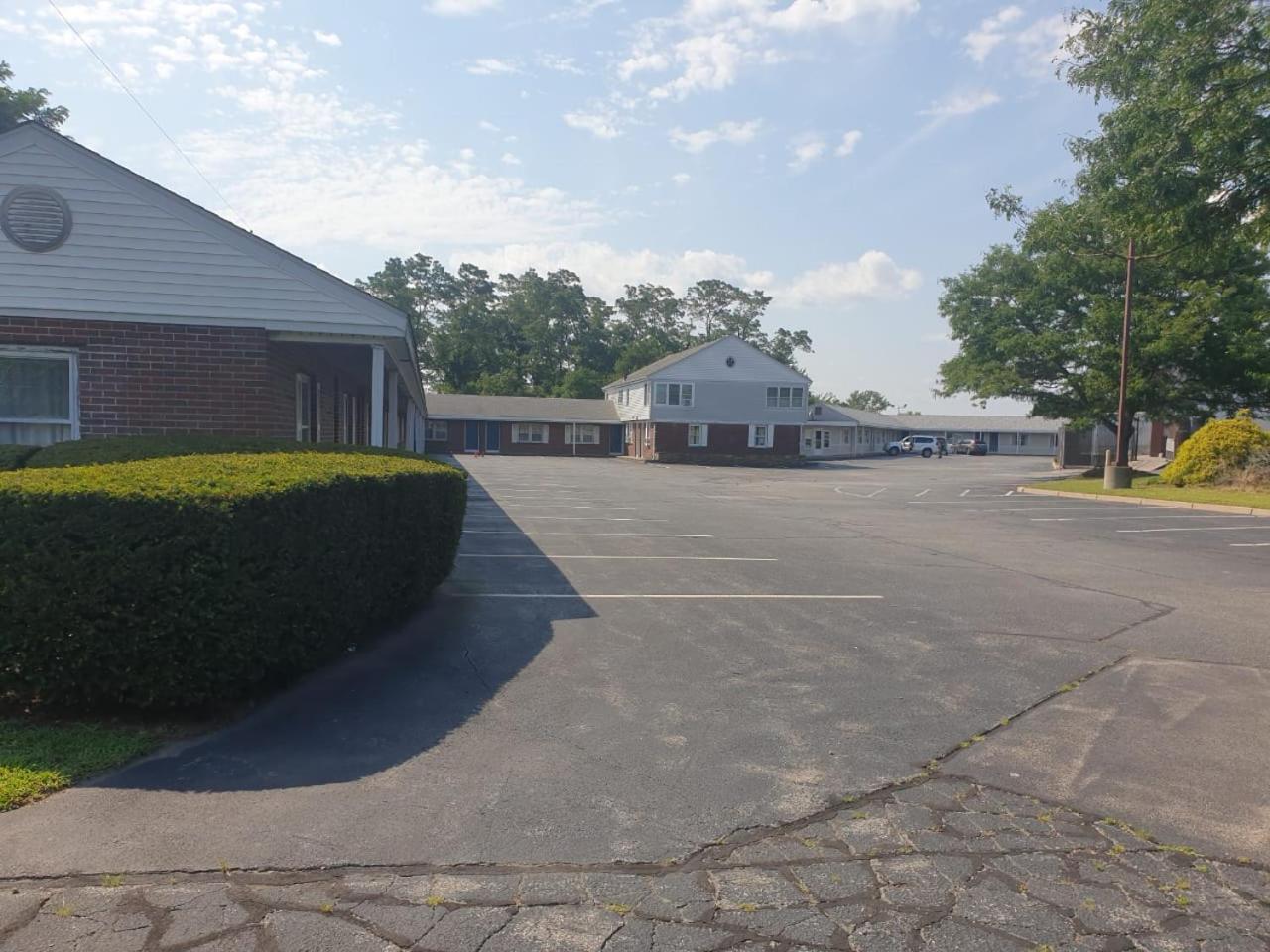Town & Country Inn 锡康克 外观 照片